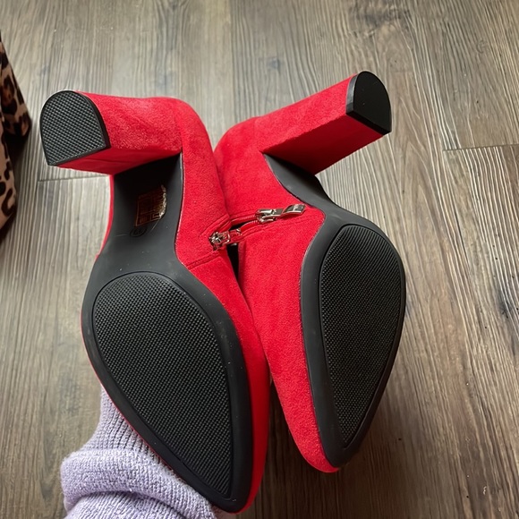NWOT Red Velvet Booties. - Picture 3 of 3
